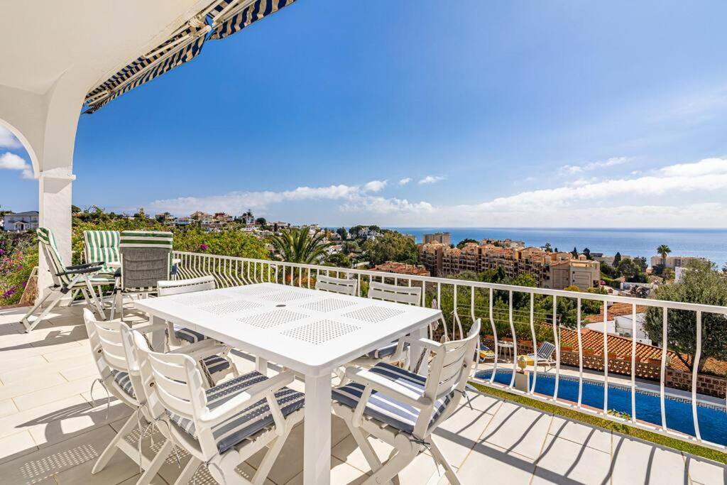 Villa Con Piscina En ฟูเอนฮิโรลา ภายนอก รูปภาพ