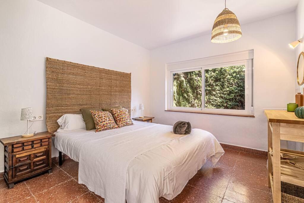 Villa Con Piscina En ฟูเอนฮิโรลา ภายนอก รูปภาพ