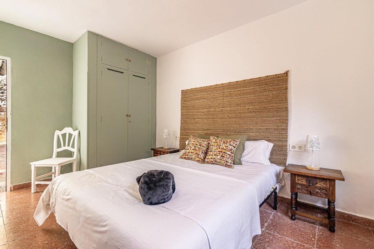 Villa Con Piscina En ฟูเอนฮิโรลา ภายนอก รูปภาพ
