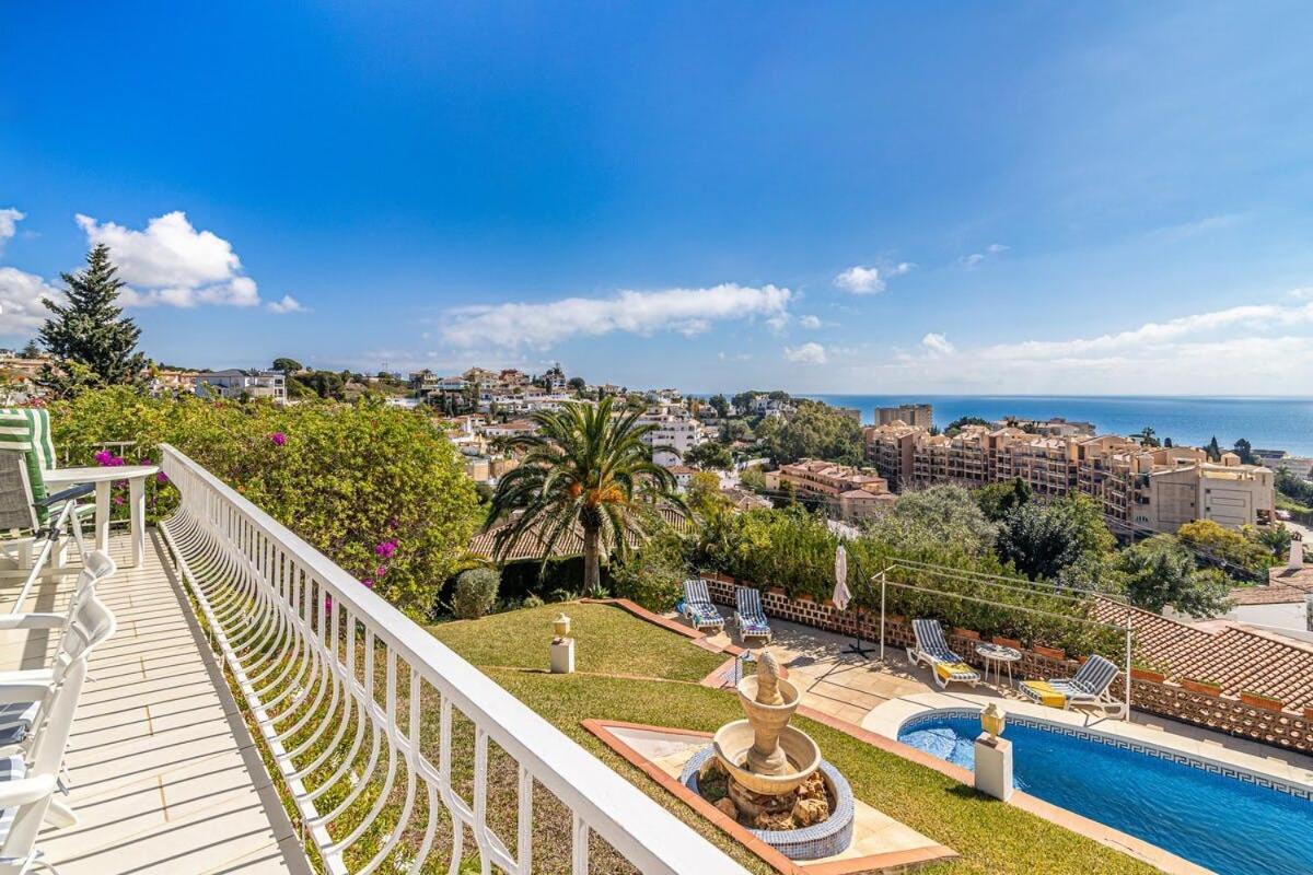 Villa Con Piscina En ฟูเอนฮิโรลา ภายนอก รูปภาพ