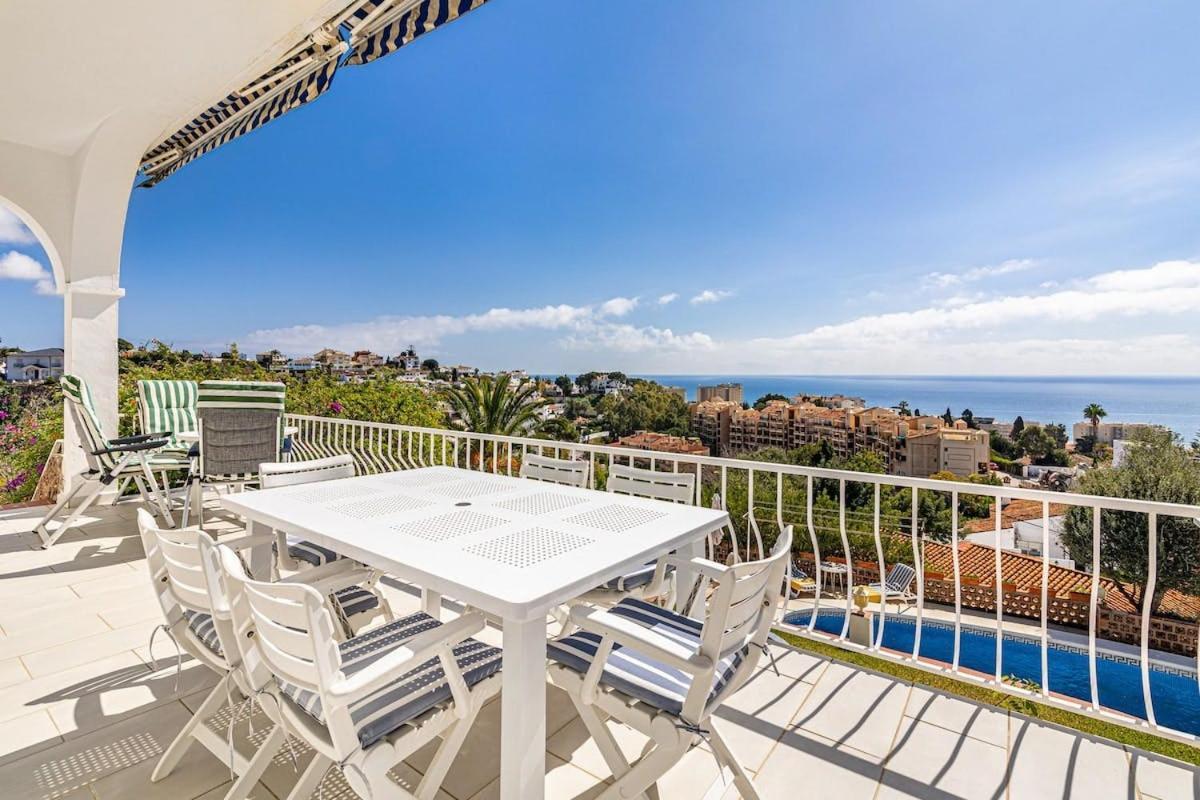 Villa Con Piscina En ฟูเอนฮิโรลา ภายนอก รูปภาพ